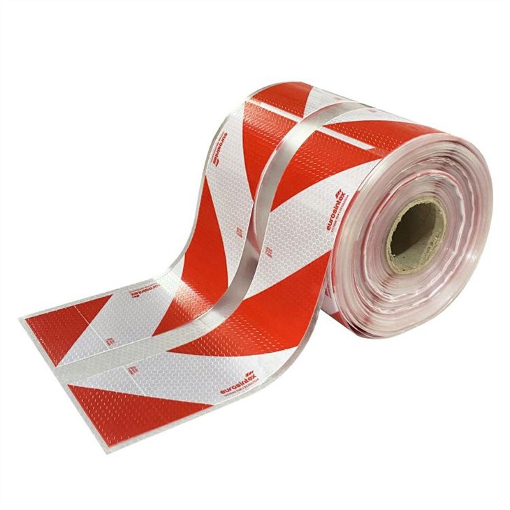 Striscia adesiva riflettente per pattumiere